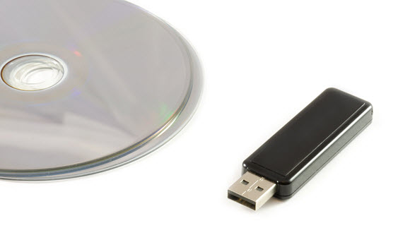 recordable-cd-dvd-and-thumbdrive-image-from-shutterstock